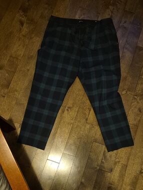Reitmans Women Blue Black and Dark Green Plaid Chinos 18 Petite